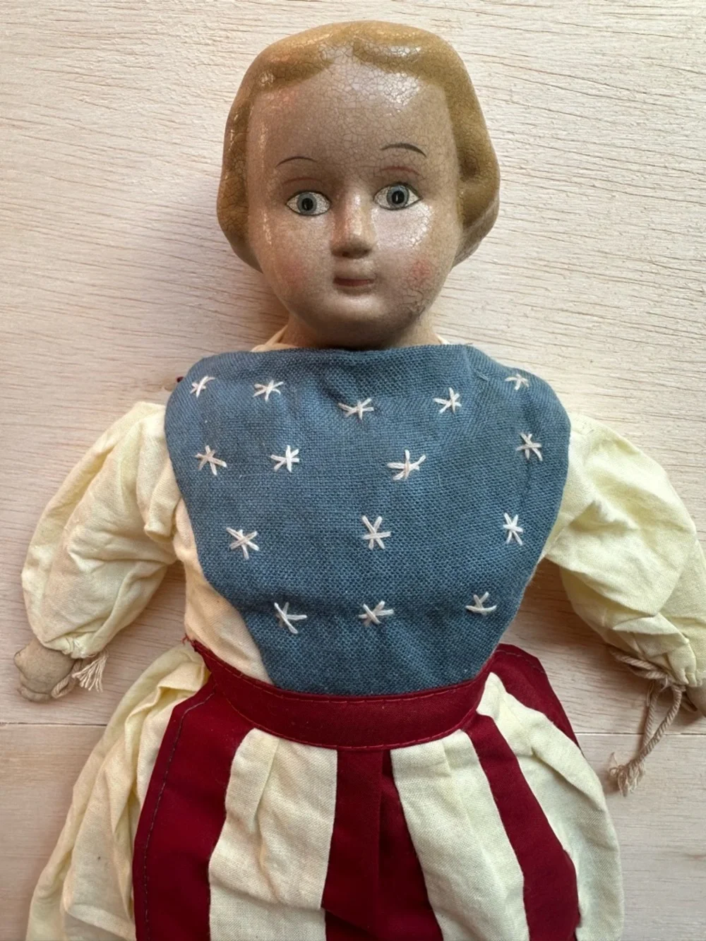 Vintage-Style Betsy Ross cloth and porcelain doll - Picture 2 of 8